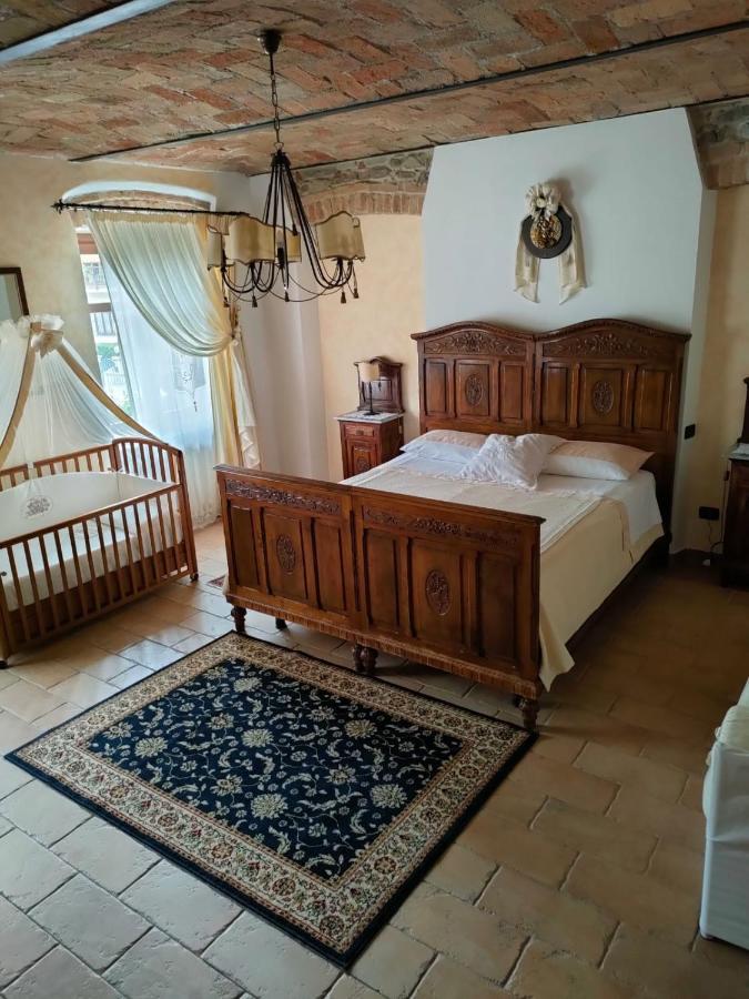 Ca Reginella B&B Diano d'Alba Bagian luar foto