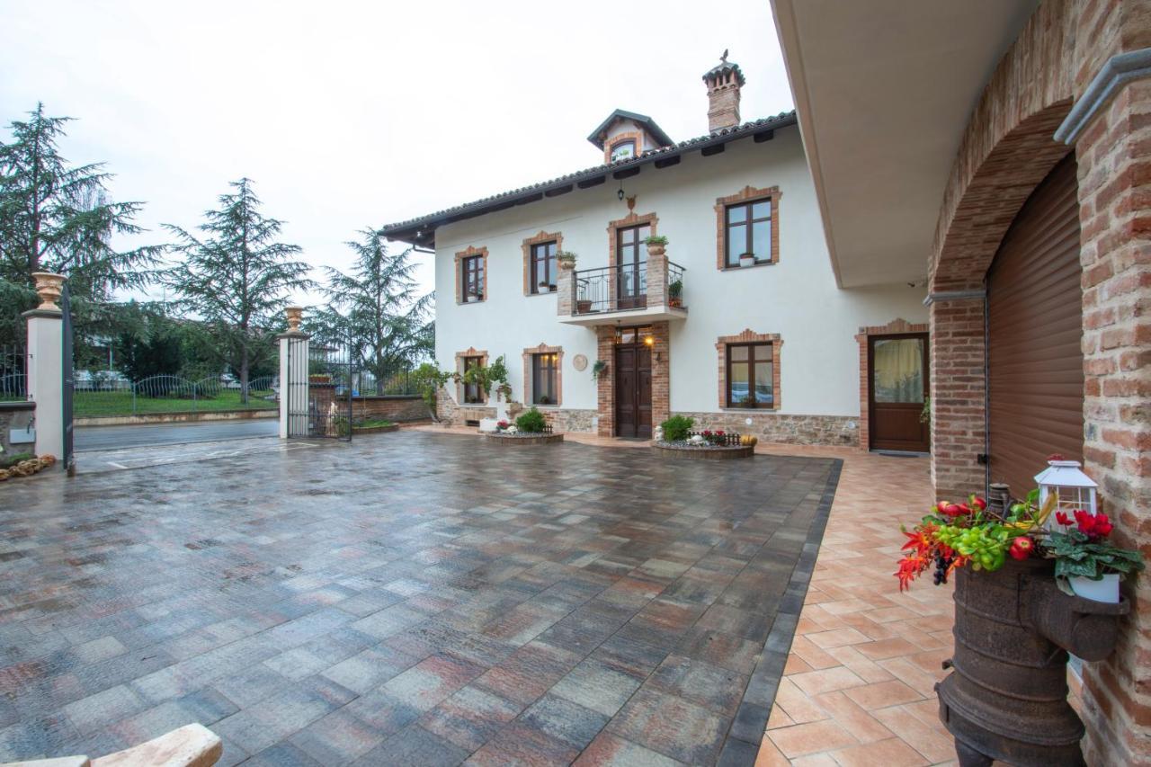 Ca Reginella B&B Diano d'Alba Bagian luar foto