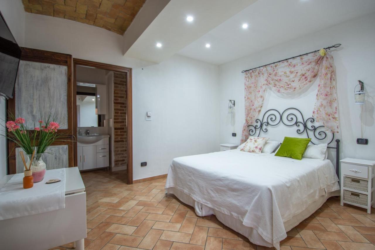 Ca Reginella B&B Diano d'Alba Bagian luar foto